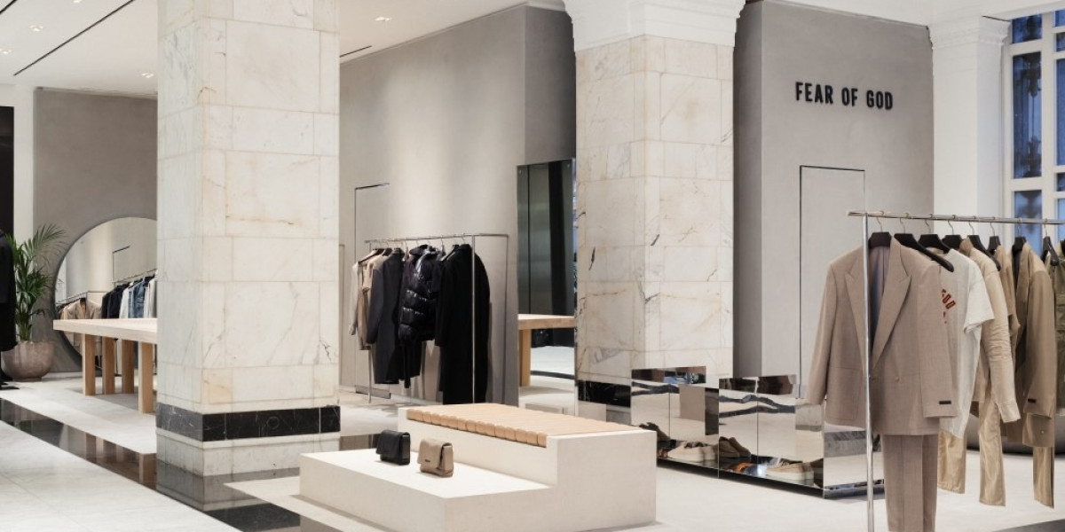 Why Essentials Hoodies Are Flying Off the Shelves