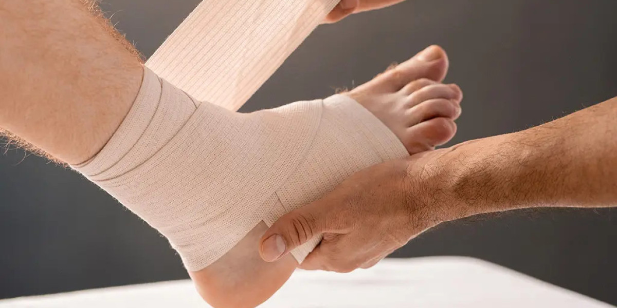 Why More People Choose Ankle Sprain TCM in Singapore for Recovery