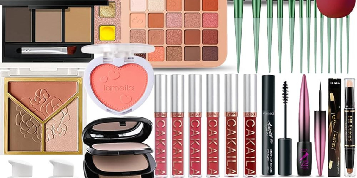 A Comprehensive Guide to Glitter Eyeshadow Trends and Products